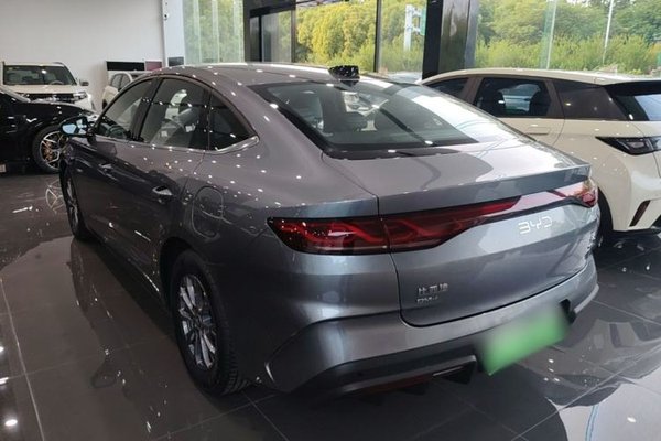 BYD Qin L 2025, 5000 км, за 12454 USD