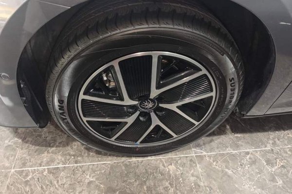 BYD Qin L 2025, 5300 км, за 14673 USD - фото 8