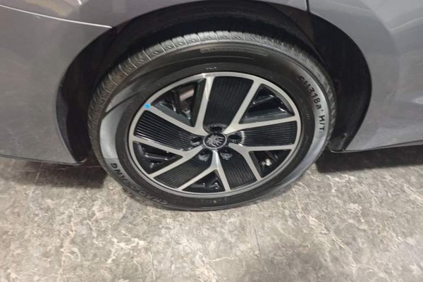 BYD Qin L 2025, 5300 км, за 14673 USD - фото 10