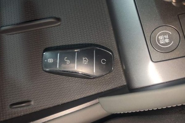 BYD Qin L 2025, 5300 км, за 14673 USD - фото 12