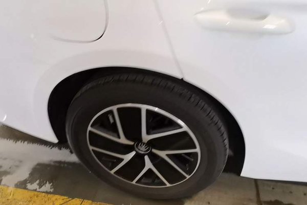BYD Qin L 2025, 1300 км, за 15146 USD - фото 11