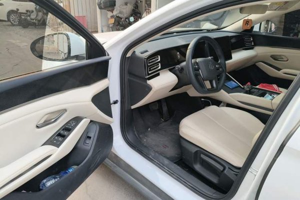 BYD Qin L 2025, 22799 км, за 11395 USD - фото 17
