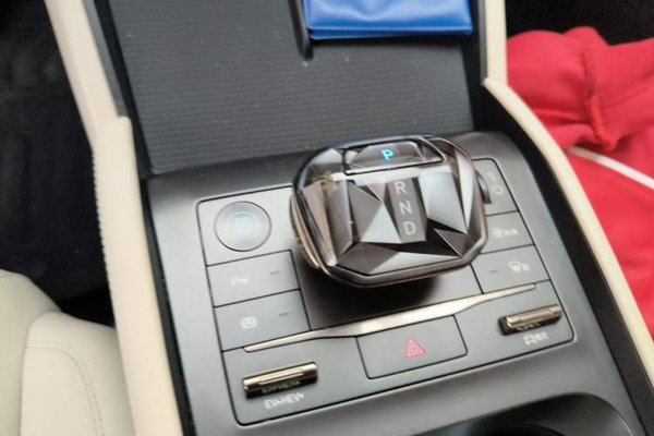 BYD Qin L 2025, 22799 км, за 11395 USD - фото 15