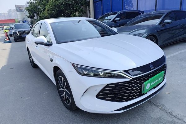 BYD Qin L 2025, 8800 км, за 15203 USD