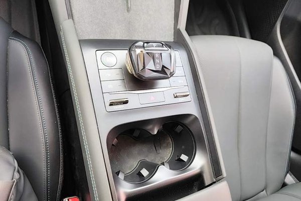 BYD Qin L 2025, 8800 км, за 15203 USD - фото 17