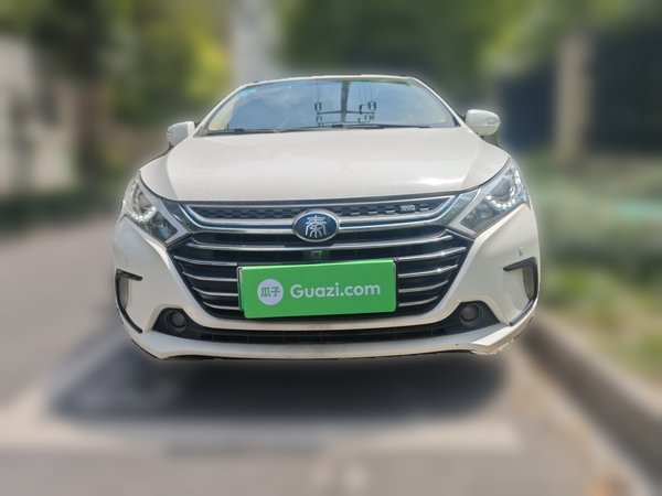 BYD Qin New Energy 2017, 49000 км, за 5473 USD