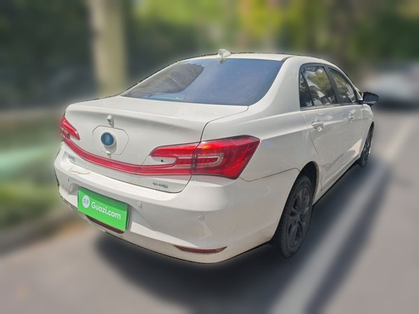 BYD Qin New Energy 2017, 49000 км, за 5473 USD