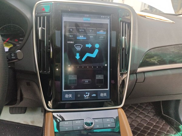 BYD Qin New Energy 2017, 49000 км, за 5473 USD - фото 10