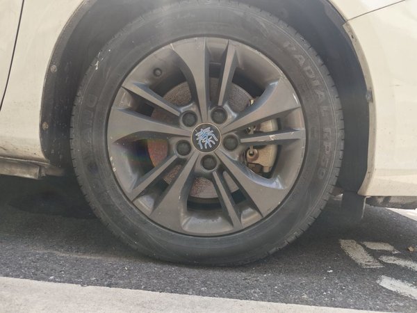 BYD Qin New Energy 2017, 49000 км, за 5473 USD