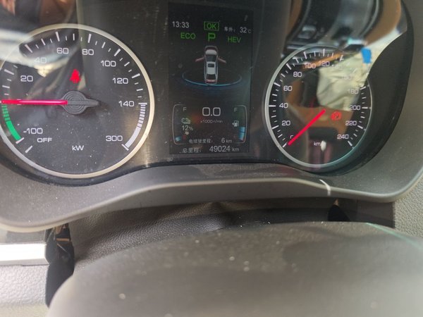 BYD Qin New Energy 2017, 49000 км, за 5473 USD - фото 9