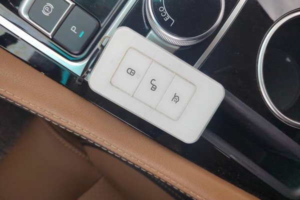BYD Qin New Energy 2018, 55900 км, за 6172 USD - фото 23