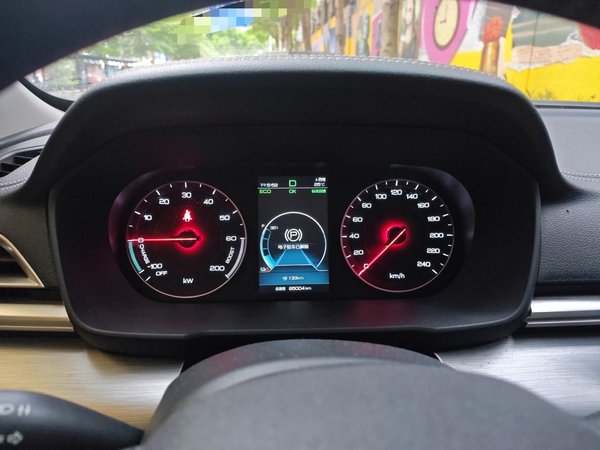 BYD Qin New Energy 2019, 65000 км, за 6533 USD - фото 12