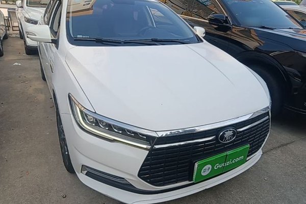 BYD Qin New Energy 2019, 90800 км, за 7978 USD