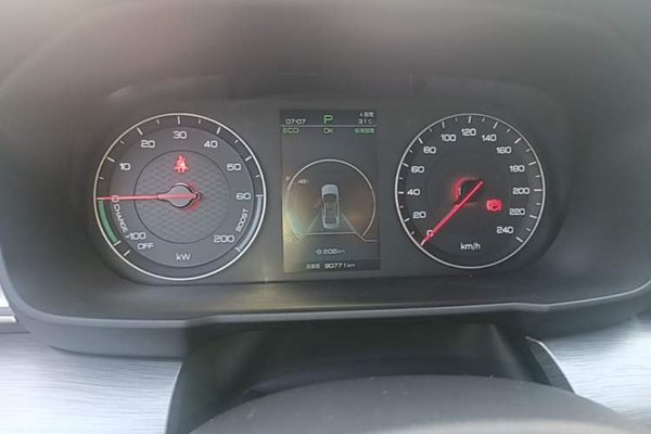BYD Qin New Energy 2019, 90800 км, за 7978 USD - фото 19