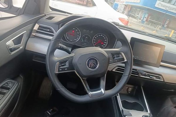 BYD Qin New Energy 2019, 90800 км, за 7978 USD - фото 18