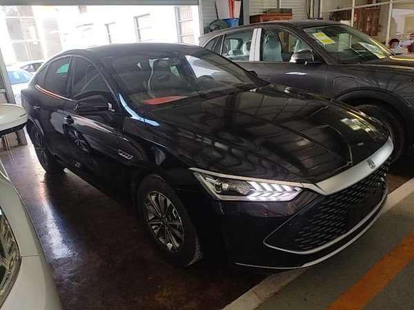 BYD Qin PLUS 2021, 19700 км, за 9920 USD