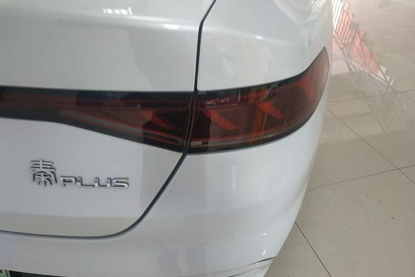 BYD Qin PLUS 2021, 42699 км, за 8555 USD - фото 9