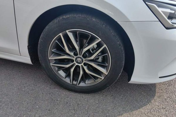 BYD Qin PLUS 2021, 69500 км, за 7867 USD