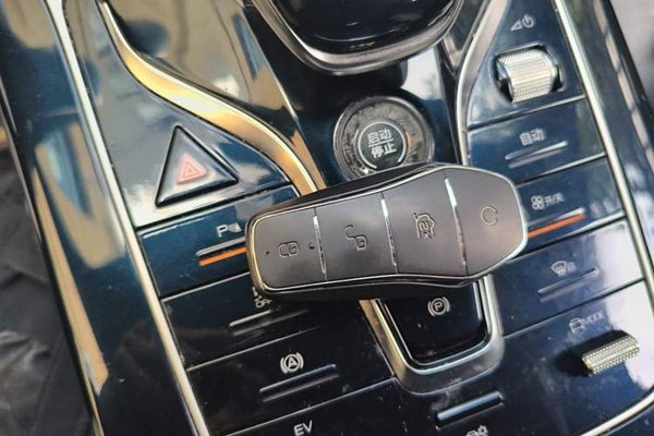 BYD Qin PLUS 2021, 70400 км, за 7929 USD - фото 20