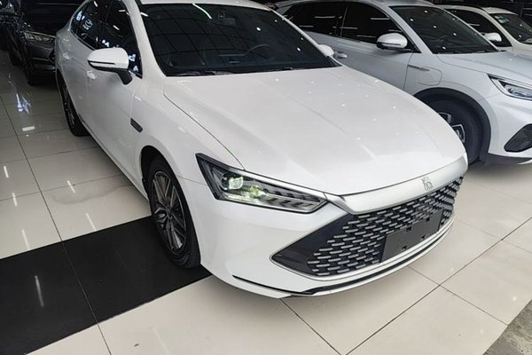 BYD Qin PLUS 2021, за 7952 USD