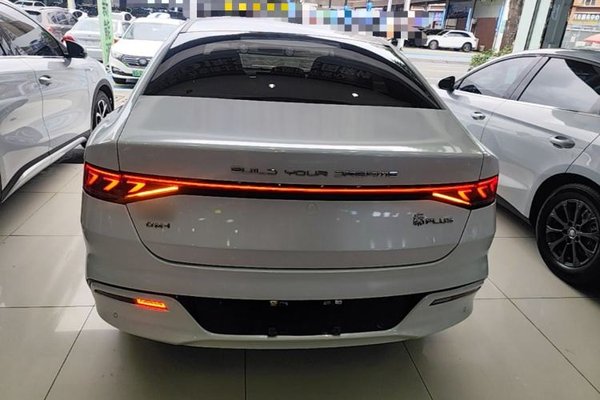 BYD Qin PLUS 2021, за 7952 USD