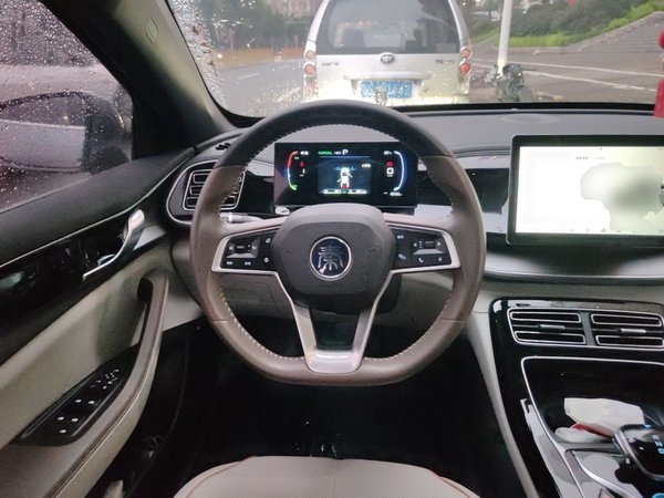 BYD Qin PLUS 2023, 16100 км, за 9434 USD - фото 7