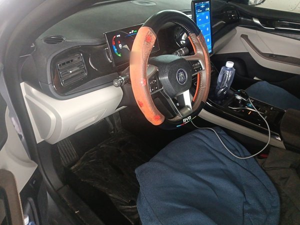 BYD Qin PLUS 2023, 52100 км, за 8678 USD - фото 13