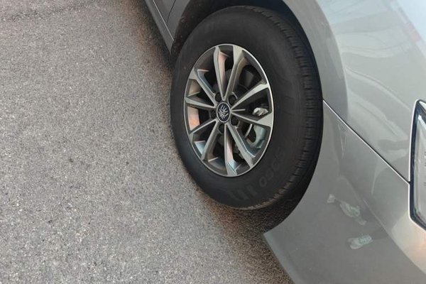 BYD Qin PLUS 2023, 62800 км, за 7232 USD - фото 8