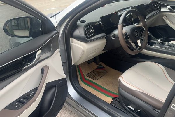 BYD Qin PLUS 2023, 8600 км, за 8915 USD - фото 17