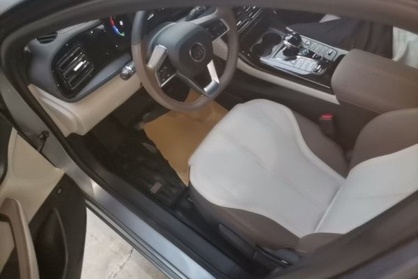 BYD Qin PLUS 2023, 27599 км, за 9717 USD - фото 17