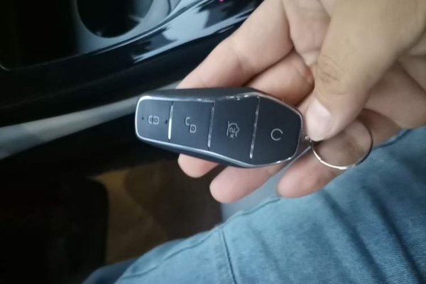 BYD Qin PLUS 2023, 27599 км, за 9717 USD - фото 23