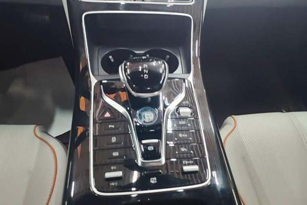 BYD Qin PLUS 2023, 56500 км, за 11327 USD - фото 17