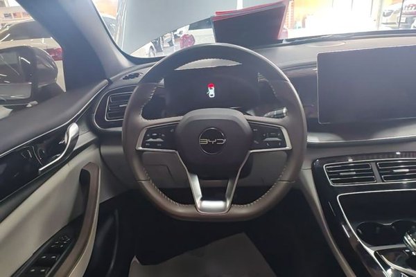 BYD Qin PLUS 2023, 56500 км, за 11327 USD - фото 14