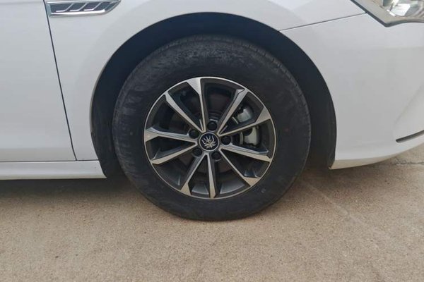 BYD Qin PLUS 2023, 14000 км, за 8483 USD - фото 8