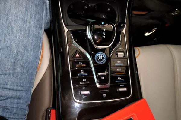BYD Qin PLUS 2023, 23800 км, за 8504 USD - фото 16