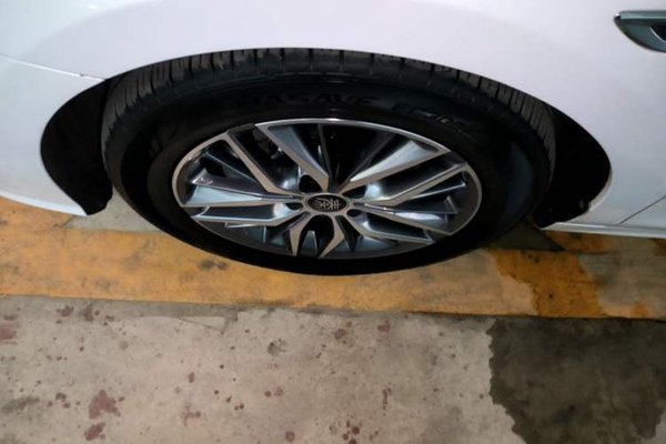 BYD Qin PLUS 2023, 23800 км, за 8504 USD - фото 10