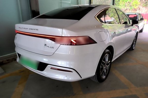 BYD Qin PLUS 2023, 23800 км, за 8504 USD - фото 6