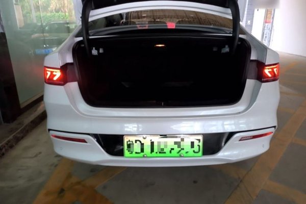 BYD Qin PLUS 2023, 23800 км, за 8504 USD - фото 22