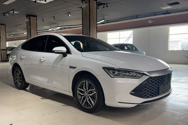 BYD Qin PLUS 2023, 36400 км, за 10254 USD