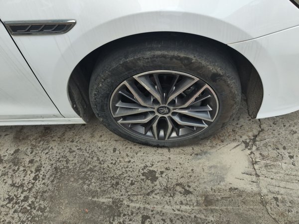 BYD Qin PLUS 2023, 41900 км, за 14007 USD - фото 8