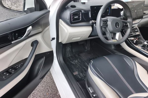 BYD Qin PLUS 2023, 44700 км, за 8988 USD - фото 17