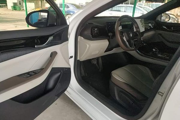 BYD Qin PLUS 2023, 66400 км, за 10807 USD - фото 18