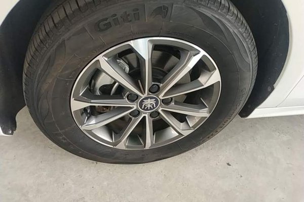BYD Qin PLUS 2023, 66400 км, за 10807 USD - фото 10