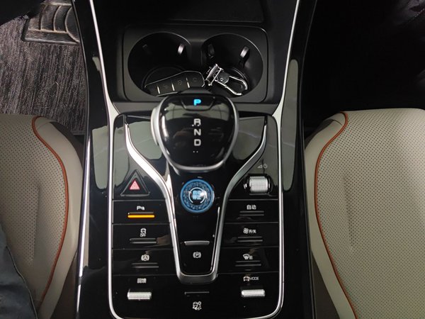 BYD Qin PLUS 2024, 41800 км, за 13575 USD - фото 21