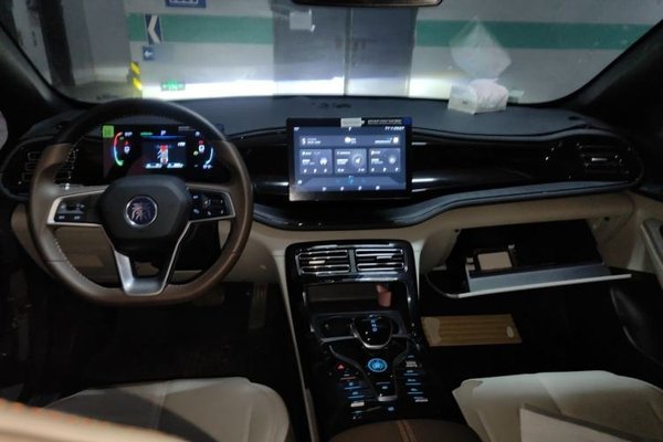 BYD Qin PLUS 2024, 8200 км, за 8143 USD - фото 10