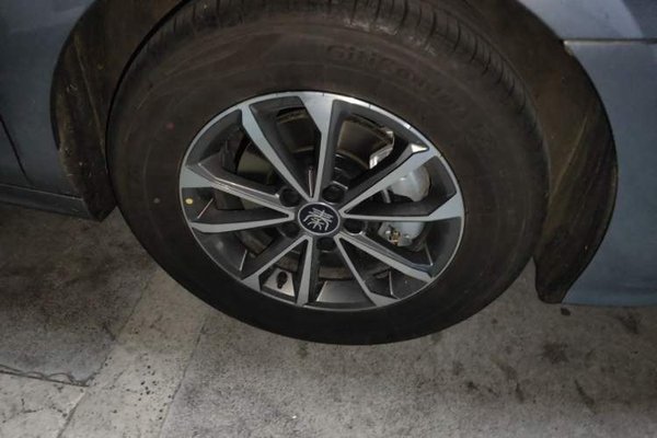 BYD Qin PLUS 2024, 8200 км, за 8143 USD - фото 8