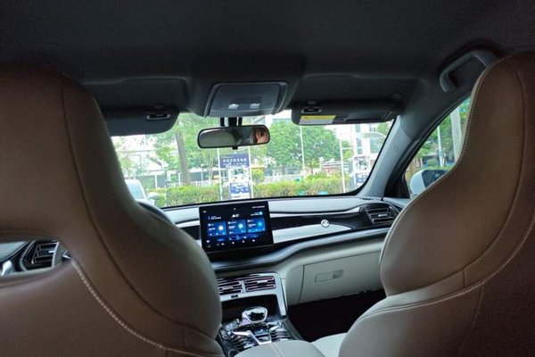 BYD Qin PLUS 2024, 13500 км, за 9161 USD - фото 15