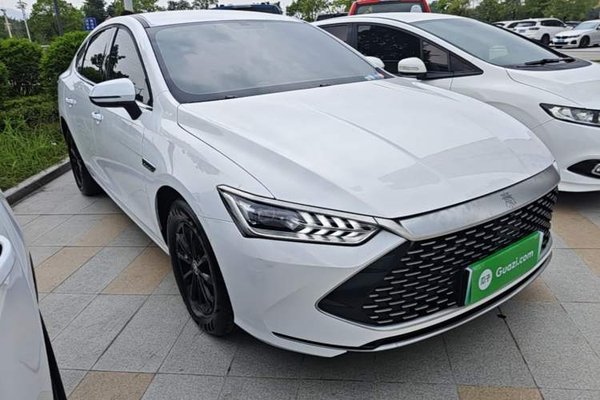 BYD Qin PLUS 2024, 24300 км, за 10649 USD