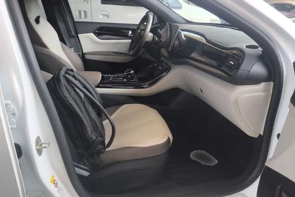 BYD Qin PLUS 2024, 32800 км, за 8623 USD - фото 23
