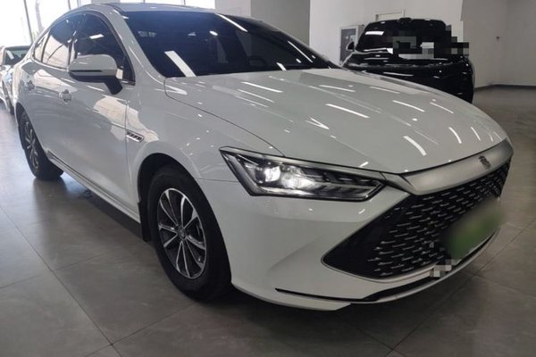 BYD Qin PLUS 2024, 34100 км, за 9928 USD